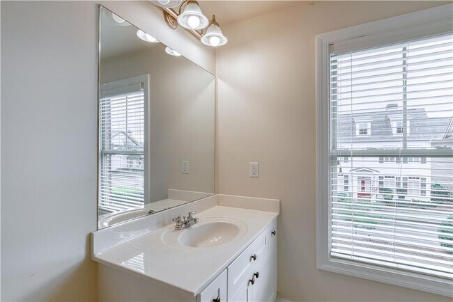 Building Photo - 4822 Abberley Ln