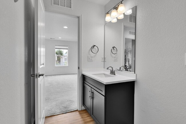Building Photo - $4,850 - Spacious 5-Bed, 3.5 bath Home wit...