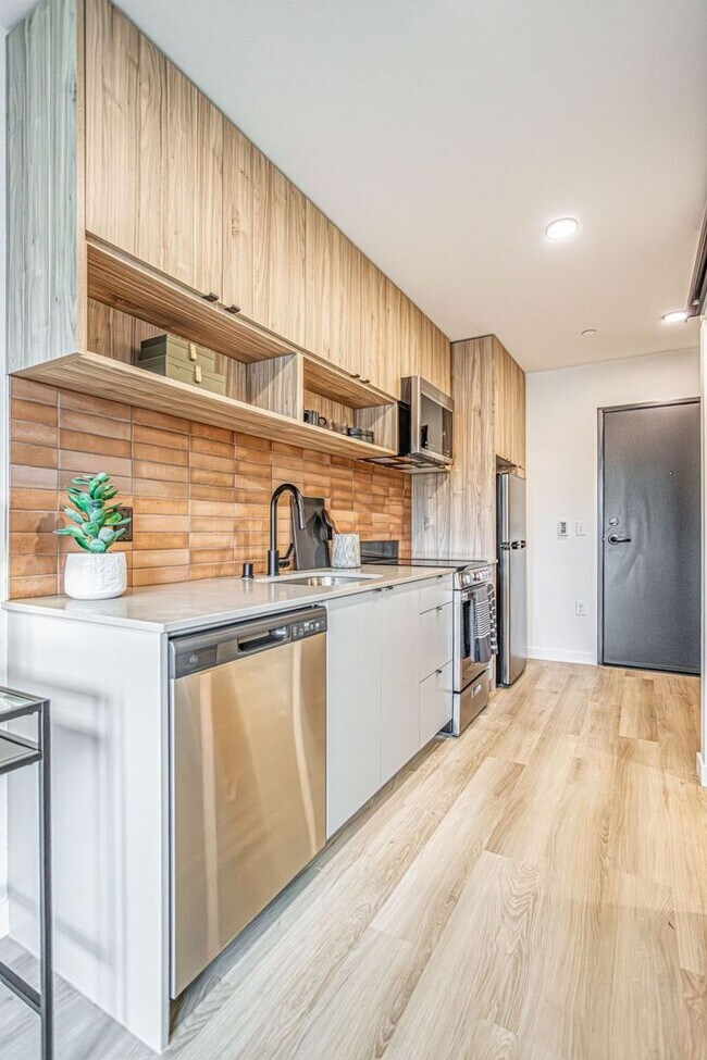 Interior Photo - The Reed