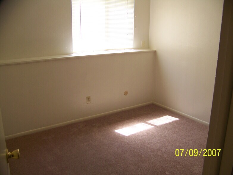 Building Photo - 10594 W 106th Way