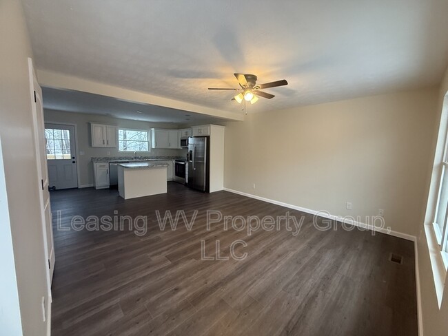 Building Photo - 129 Christian Ct