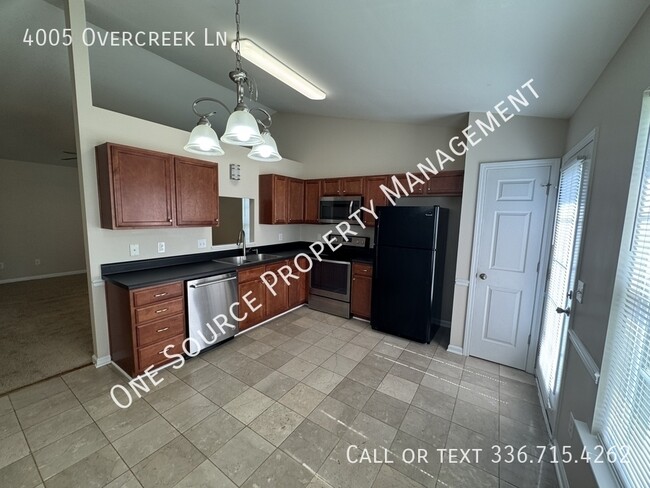Building Photo - 4005 Overcreek Ln