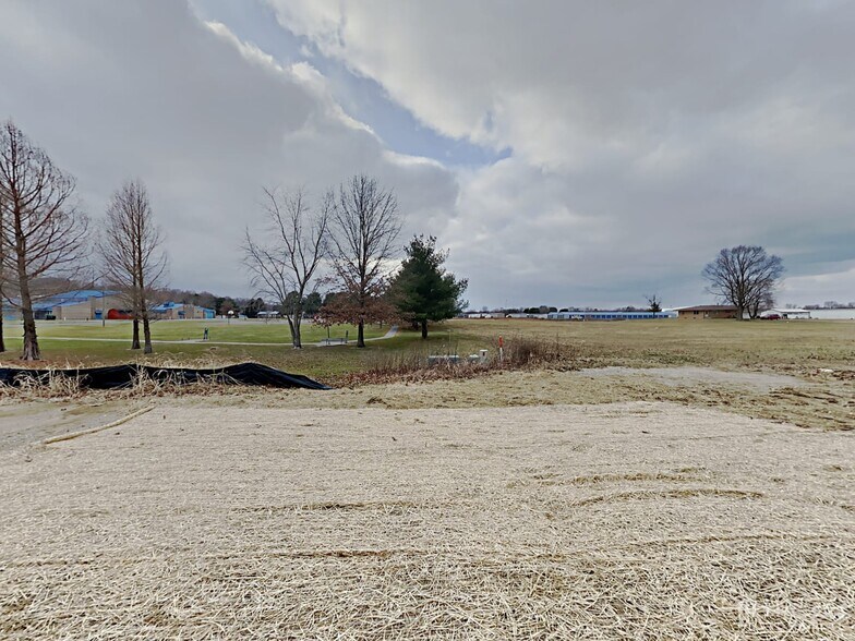 Building Photo - 1096 Tomahawk Pl