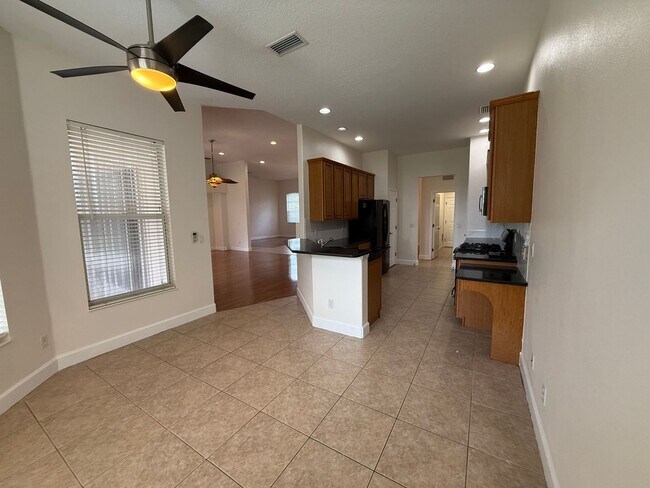 Building Photo - 4 Bedroom 3 Bath Single Family Home Laurel...