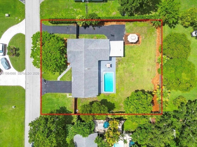 Building Photo - 11640 SW 99th Ct