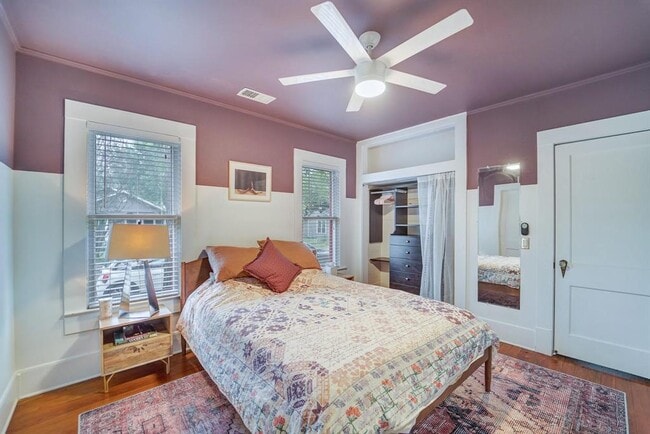 Building Photo - 501 W 41st St