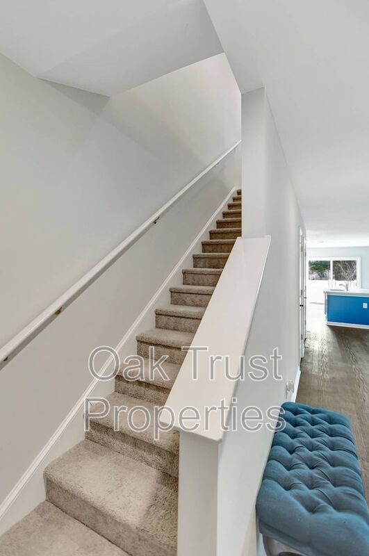 Building Photo - 111 Orchid Bloom Cir