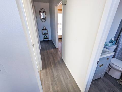 Building Photo - 109 W Oak Ave