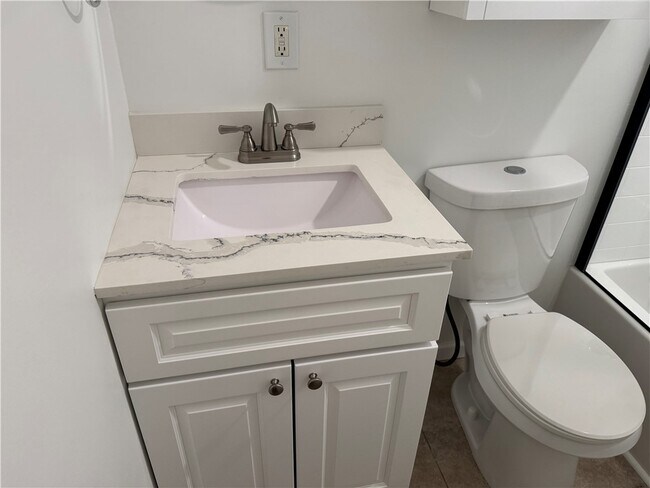 Building Photo - 136 Milrace Dr