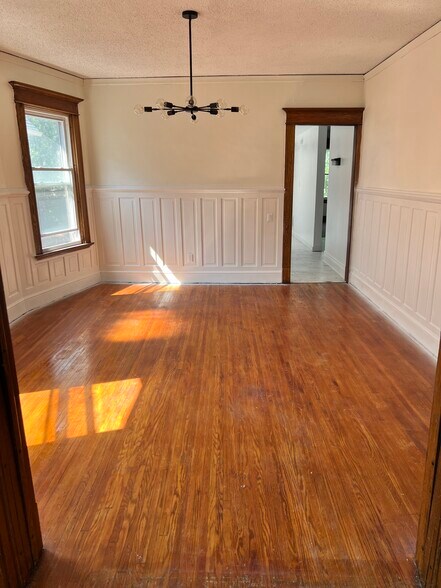 Building Photo - 426 W Delavan Ave