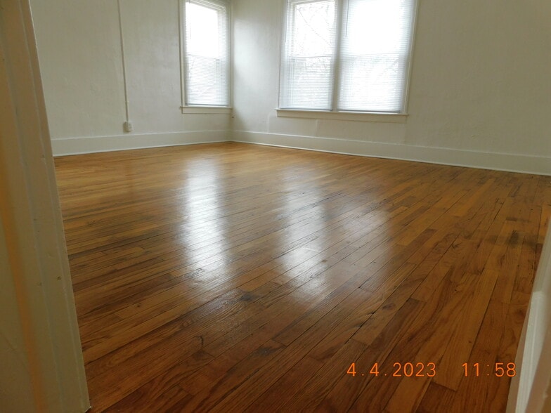 Building Photo - 115 Hudson Ave