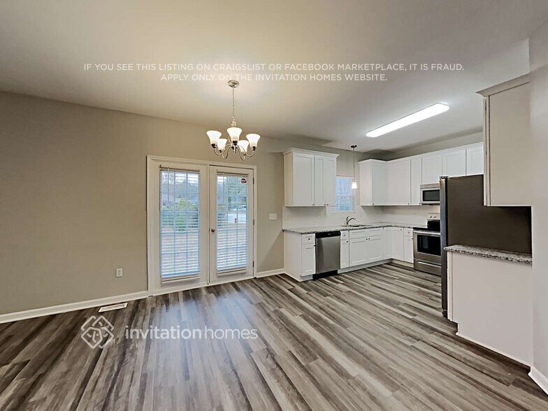 Building Photo - 700 Marjam Ln