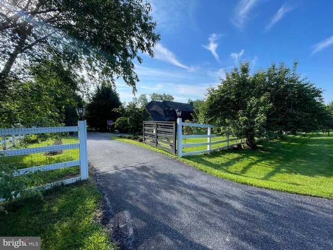 Building Photo - 13209 Lantern Hollow Dr