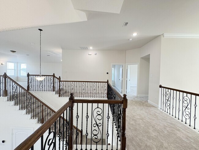 Building Photo - 7952 Ashwood Ln