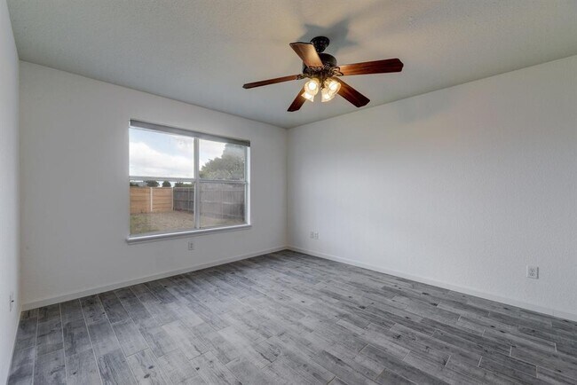 Building Photo - 234 Bastian Ln