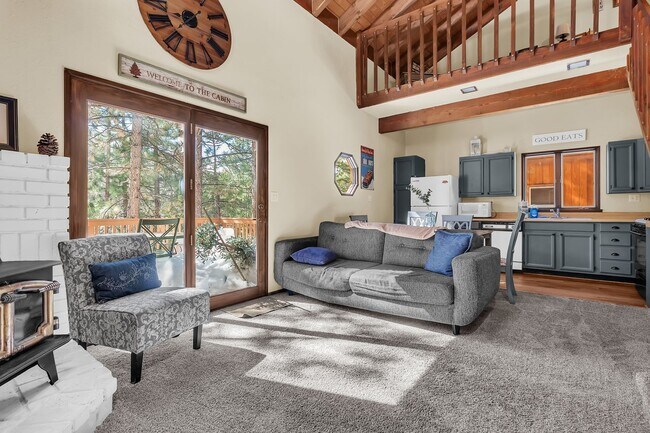 Building Photo - Property is offered at $1,800/month unfurnished, or $1,900/month furnished if preferred