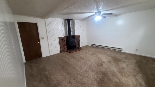 Building Photo - 945 Buchanan Ave