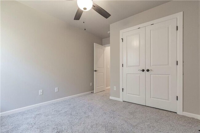 Building Photo - Beautiful 4 Bedroom 2 Bathroom Home in Deer Creek Schools with a Storm Shelter and Outdoor Fireplace