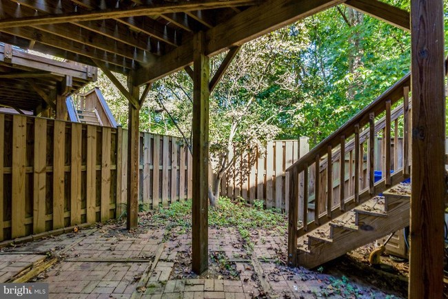Building Photo - 7608 Southern Oak Dr