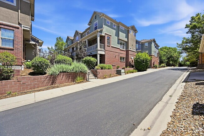 Building Photo - $2,640.95 -  3 Bed, 2.5 Bath Townhome in Denver with Attached Garage and Central AC!