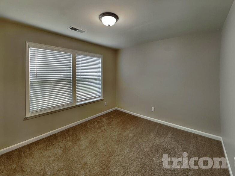 Building Photo - 2053 Lake Vista Drive