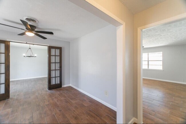 Building Photo - 8503 Braes River Dr