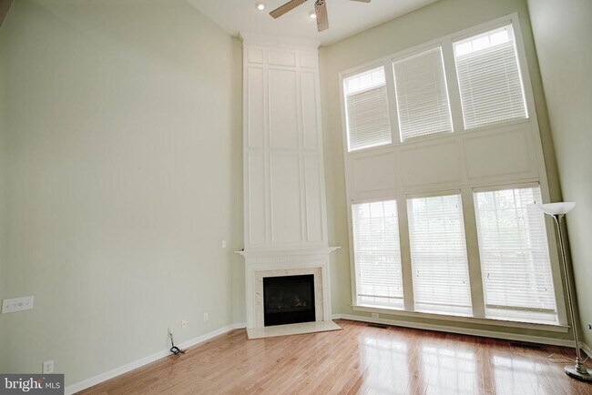 Building Photo - 15 Ridings Way