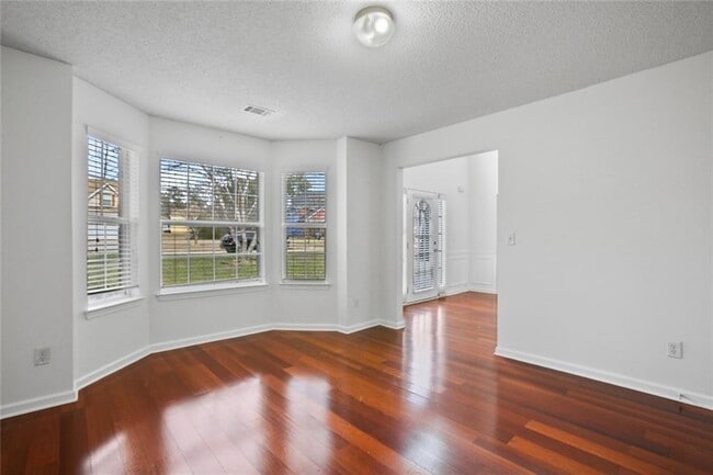 Building Photo - 197 Kyndal Dr