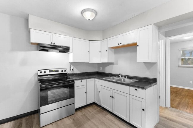 Building Photo - 384-386-386 S Napoleon Ave