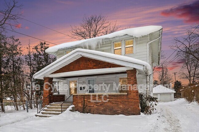 Building Photo - 507 Eastern Ave NE