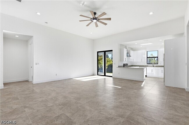 Building Photo - 1119 NW 28th Pl