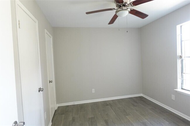 Building Photo - 7215 Haverton Dr