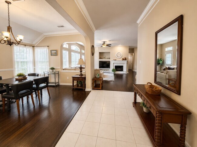Building Photo - 15 Bayou Springs Ct
