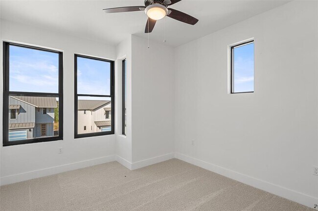 Building Photo - 711 Paleface Ranch Rd