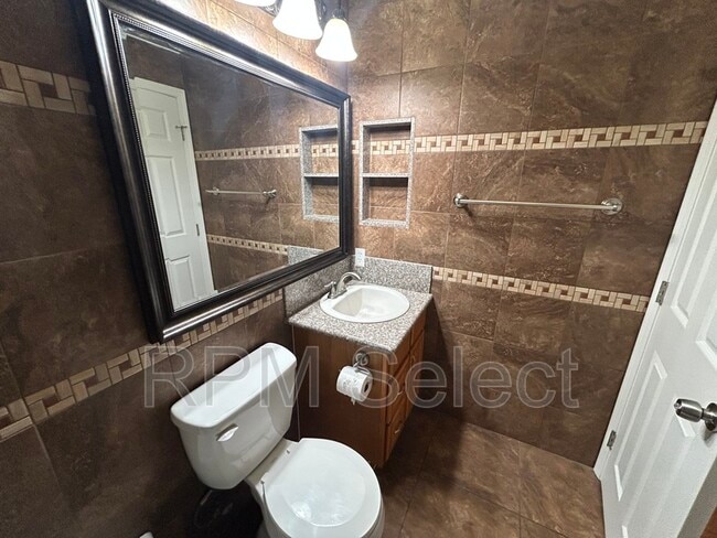Building Photo - 5349 Vichy Cir
