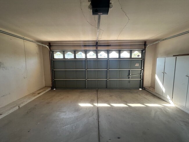 Building Photo - 1589 Joett Dr