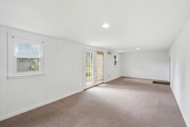 Building Photo - 206 Hiawatha Trail
