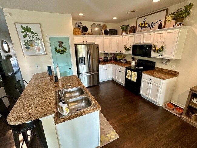 Building Photo - 117 Patriot Ct