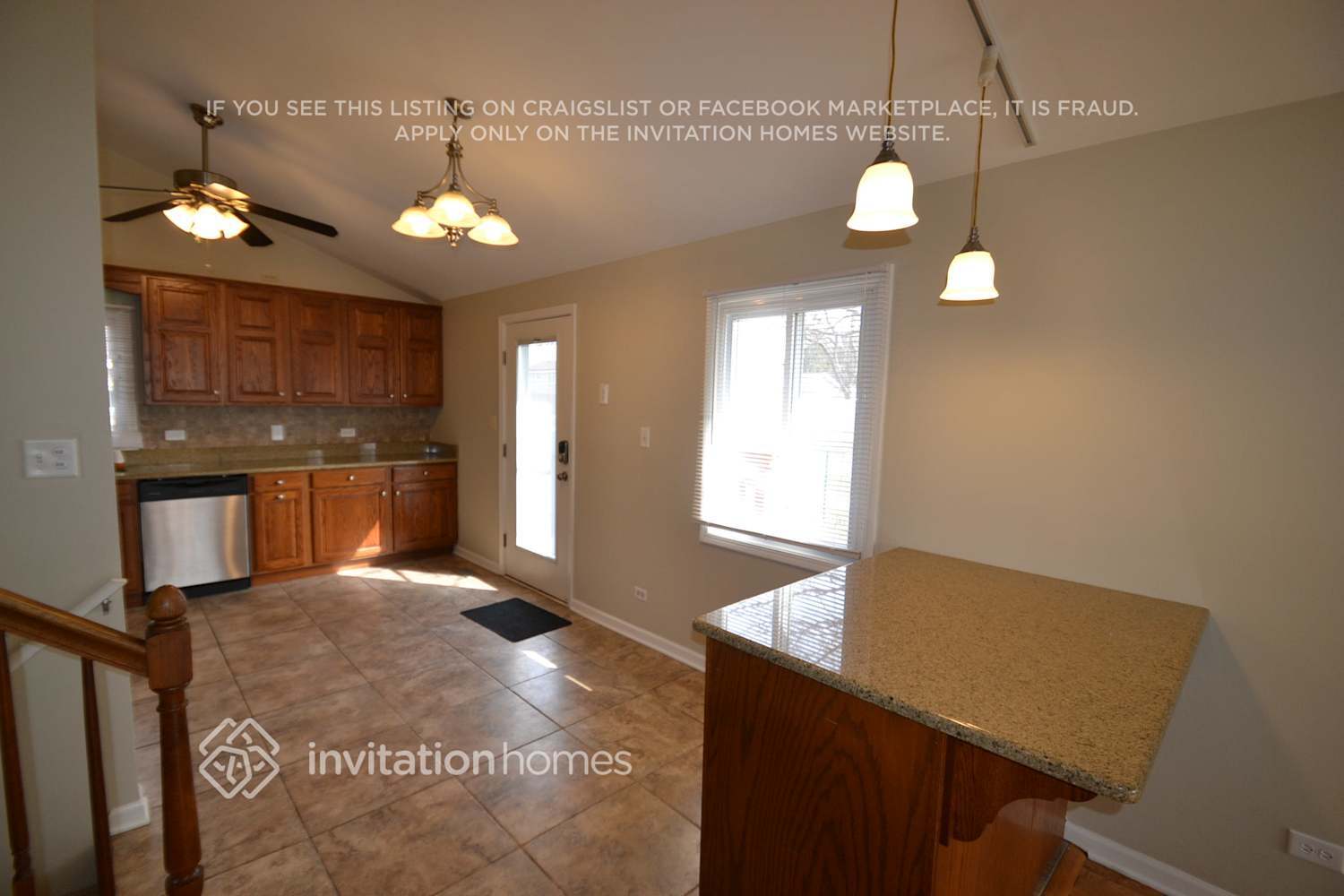 Building Photo - 611 N Biermann Ave