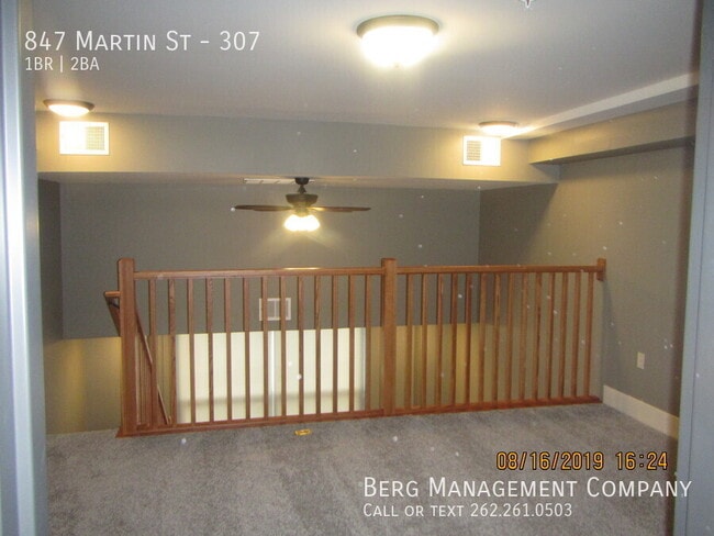 Building Photo - 847 Martin St