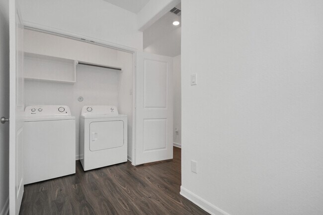 Building Photo - 15827 Bremore Dr