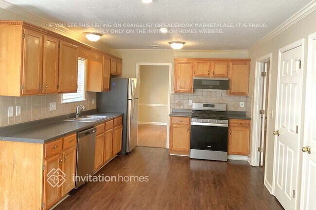 Building Photo - 230 Leigh Kay Dr