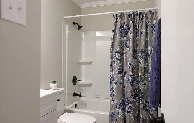 Building Photo - 415 Atwell Dr