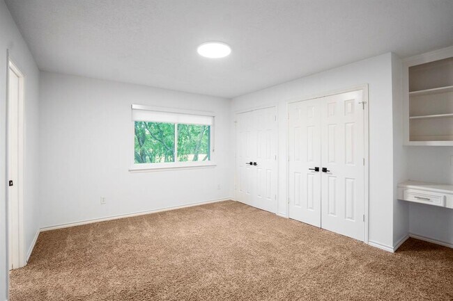Building Photo - 16814 Windypine Dr