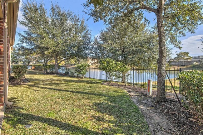 Building Photo - 26007 Waldridge Dr