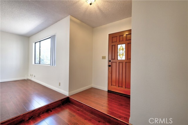 Building Photo - 1290 Elm Ave