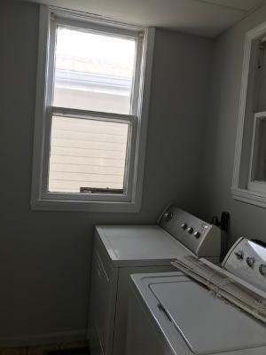 Building Photo - 210 E Main St