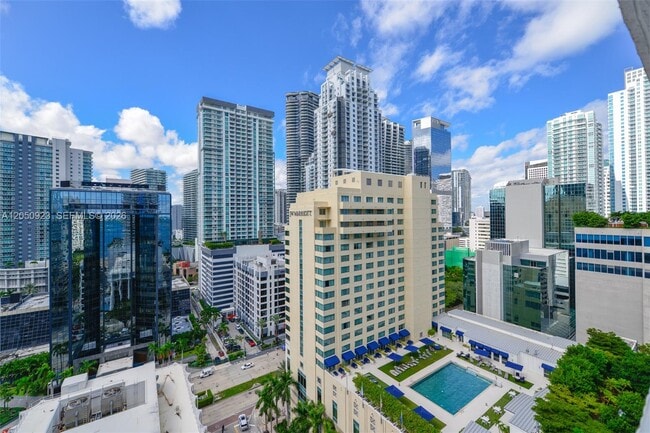 Building Photo - 1200 Brickell Bay Dr