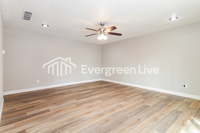 Building Photo - 816 Jack St