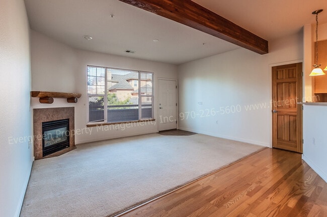 Building Photo - Beautiful 2- Bedroom near Miramont Park!